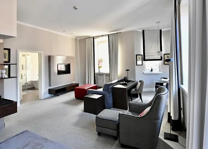 Bischofshof Am Dom Hotel 4*